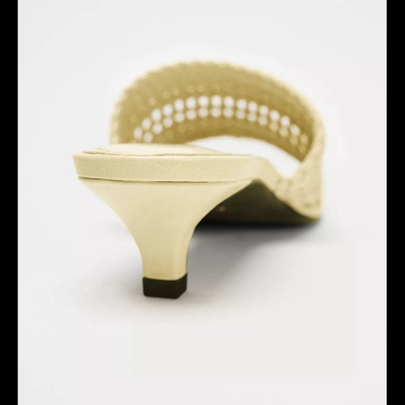 Zara, Braided Upper Mules, Vanilla yellow, size 9 - Picture 5 of 6